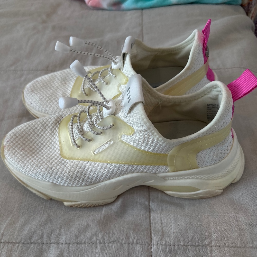 Steve Madden Sneakers